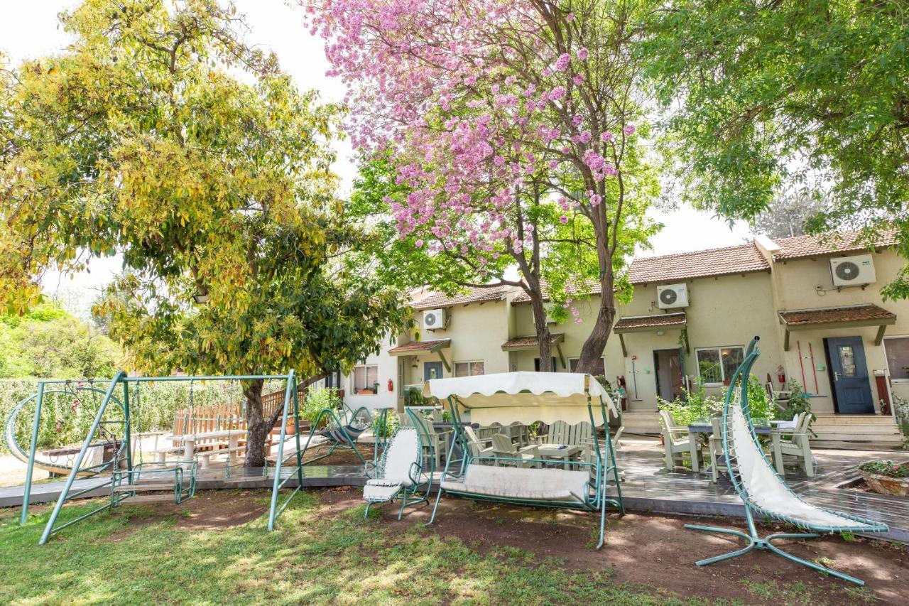 Nuriel Fruit & Guest House Sheʼar Yashuv Eksteriør billede