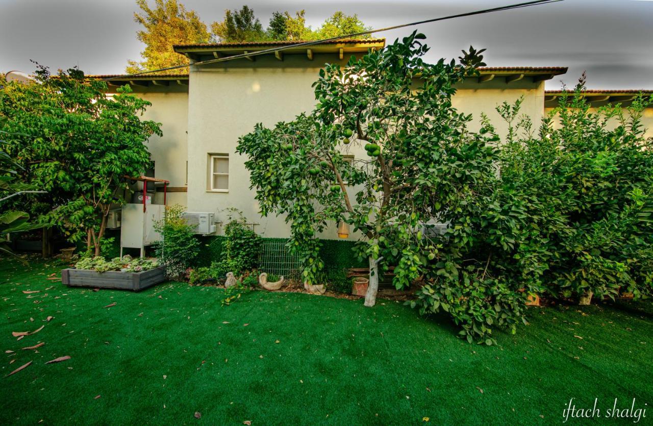 Nuriel Fruit & Guest House Sheʼar Yashuv Eksteriør billede
