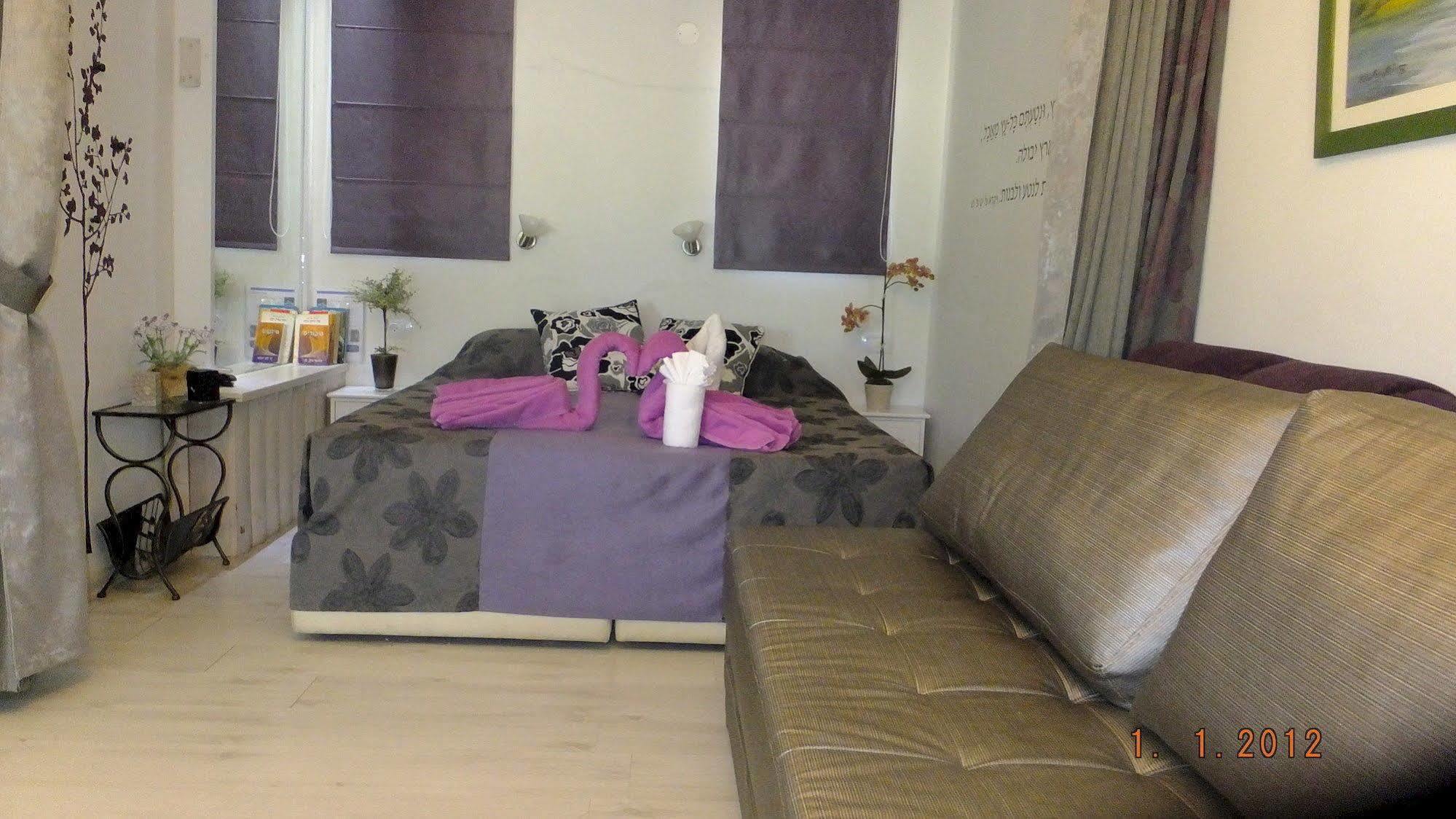 Nuriel Fruit & Guest House Sheʼar Yashuv Eksteriør billede
